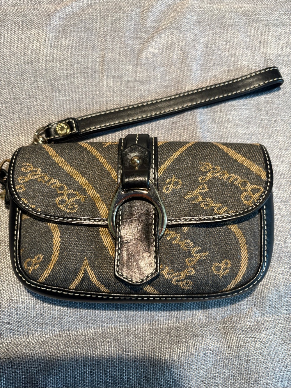 Dooney & Bourke heart canvas wristlet